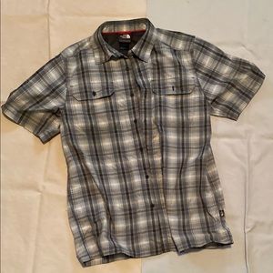 North Face plaid grey button shirt small like new